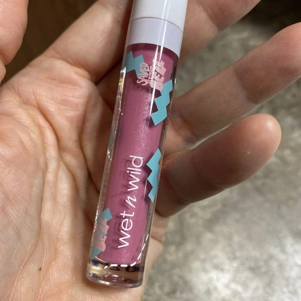 NWOB Wet n Wild Saved By The Bell Plumping Lip Gloss Lisa Pink Limited Edition